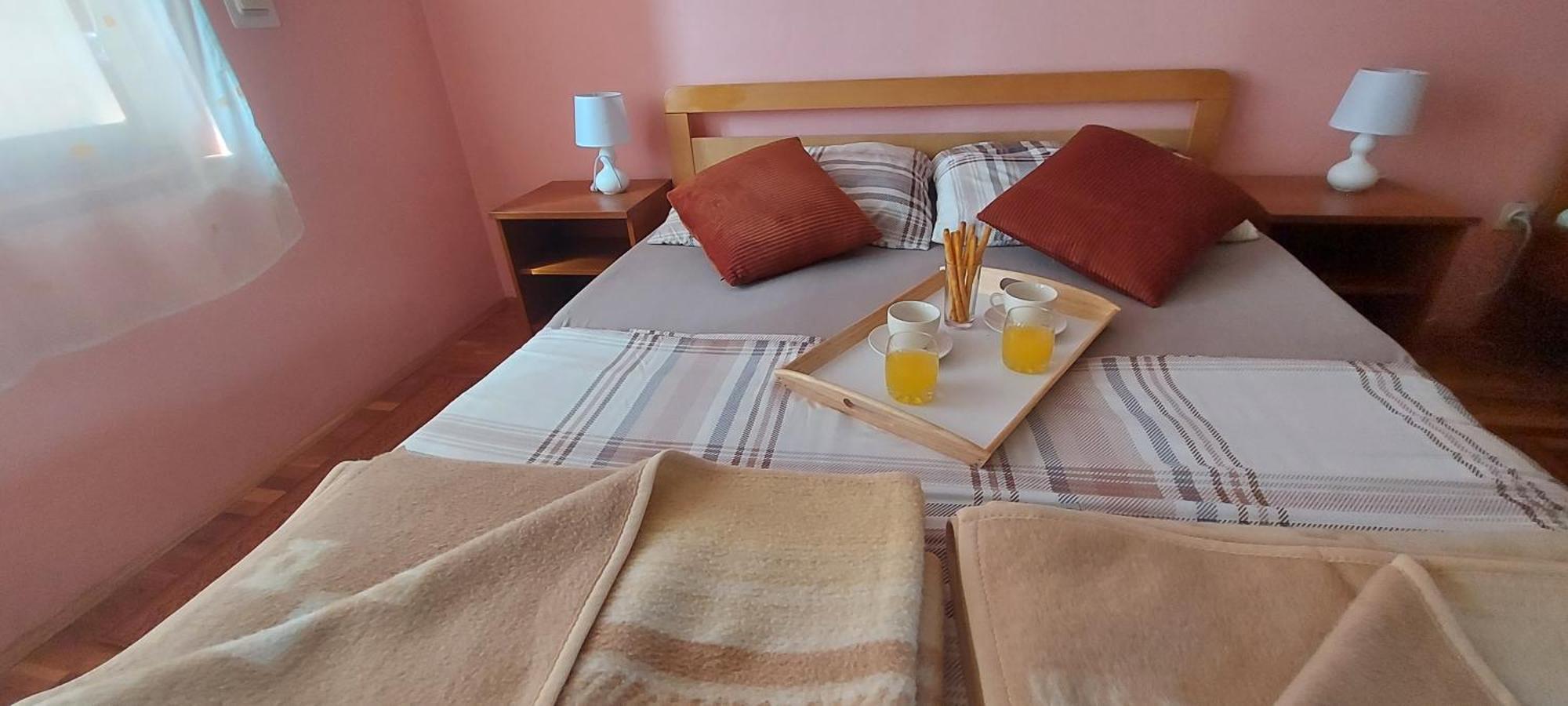 Holiday House And Apartments Vale Duga Resa Bagian luar foto